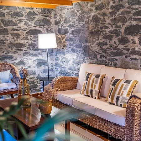 Rainbow Cottage By Madeira Sun Travel ปอนตา ดู ปาร์โก ภายนอก รูปภาพ