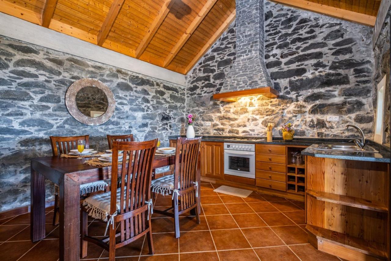 Rainbow Cottage By Madeira Sun Travel ปอนตา ดู ปาร์โก ภายนอก รูปภาพ